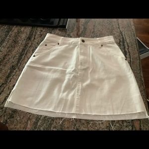 New Sadie & Sage “Sophia” White Denim Skirt